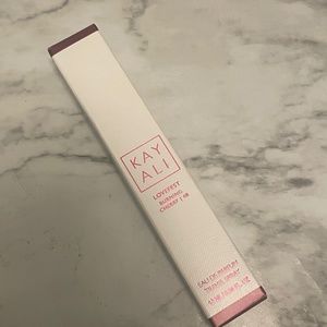 KAYALI  Lovefest Burning Cherry